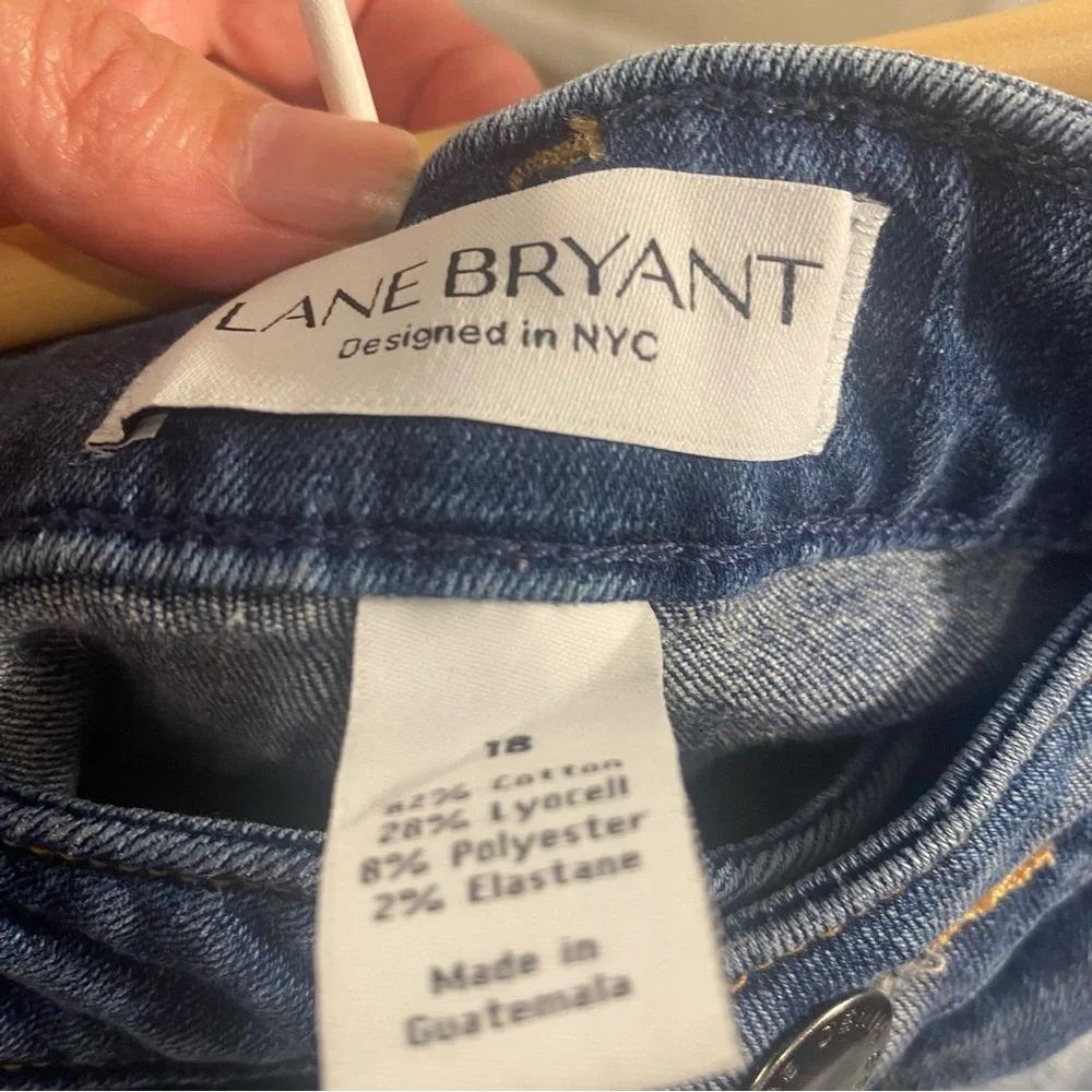 Lane Bryant 11” inseam Denim Shorts Sz 18
